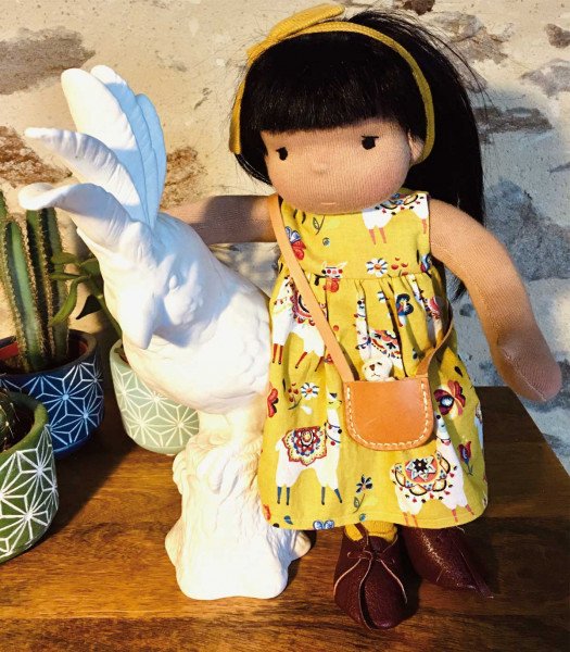 Belle poupée Waldorf originale