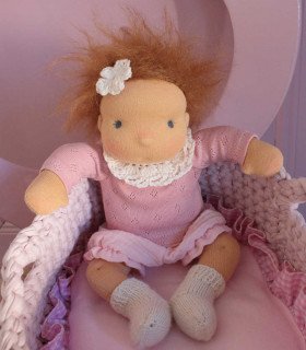 Adorable poupon Waldorf