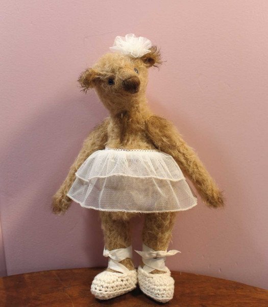 Old fashioned teddy bear