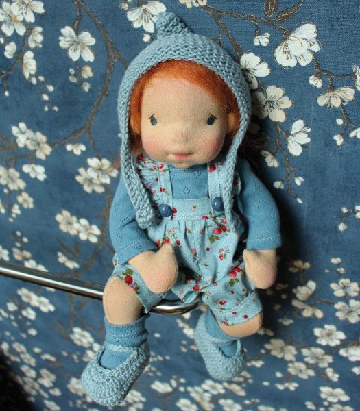 Poupée artisanale faite main