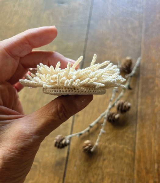Micro crochet brooch