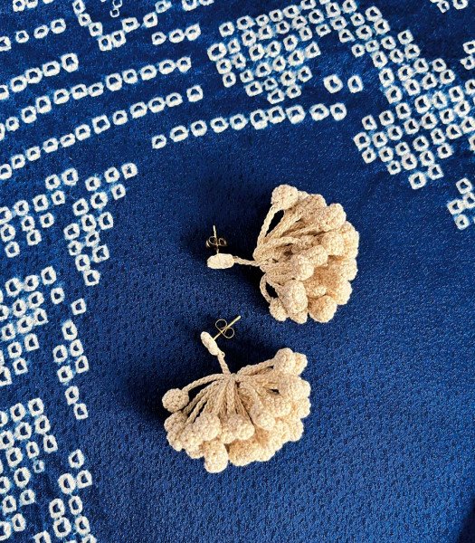 BO patiemment crochetées dans mon atelier d'art textile