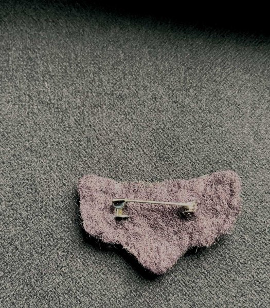 Broche brodée CŒUR AILÉ