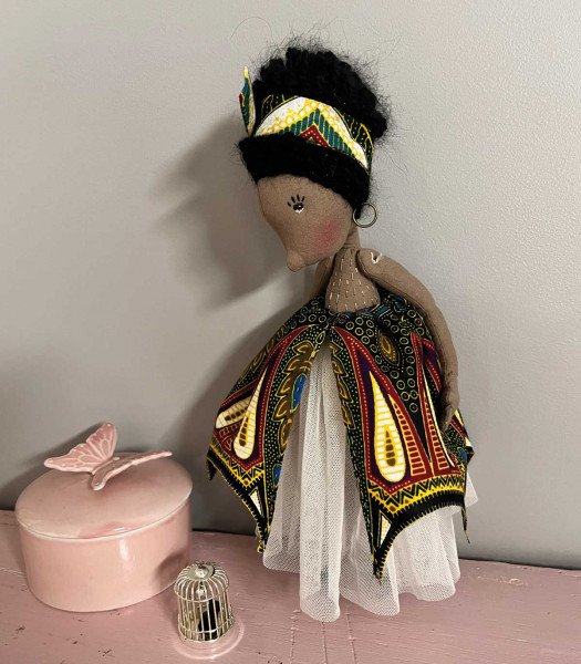 Poupée artisanale articulée