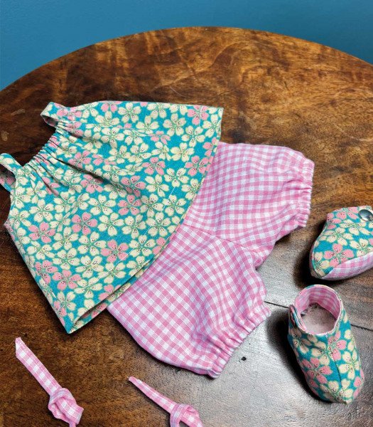 Vêtements pour poupée Waldorf